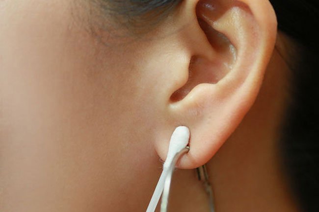 How to Care for a Newly Pierced Ear