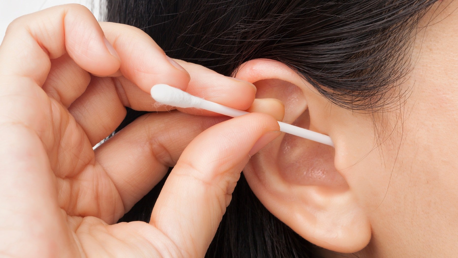 The truth about cleaning your ears with cotton swabs